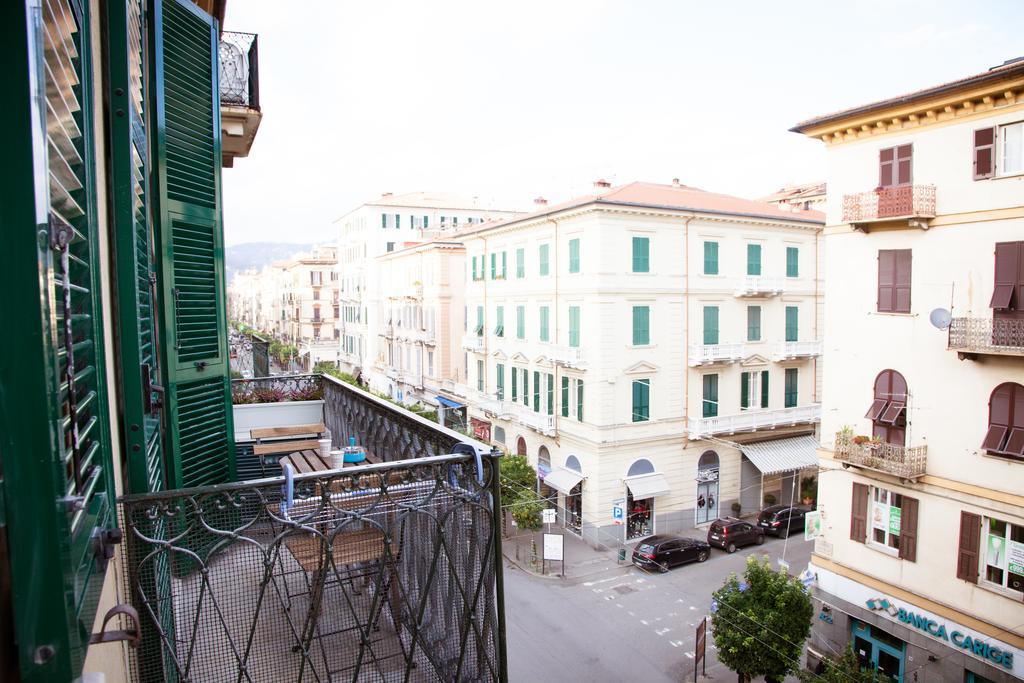 Apartments And Suites 5 Terre La Spezia Exterior foto